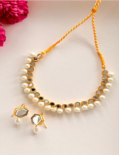 Elegant Noor E Ishq Meher Set featuring intricate jewelry with traditional design and detailed craftsmanship.