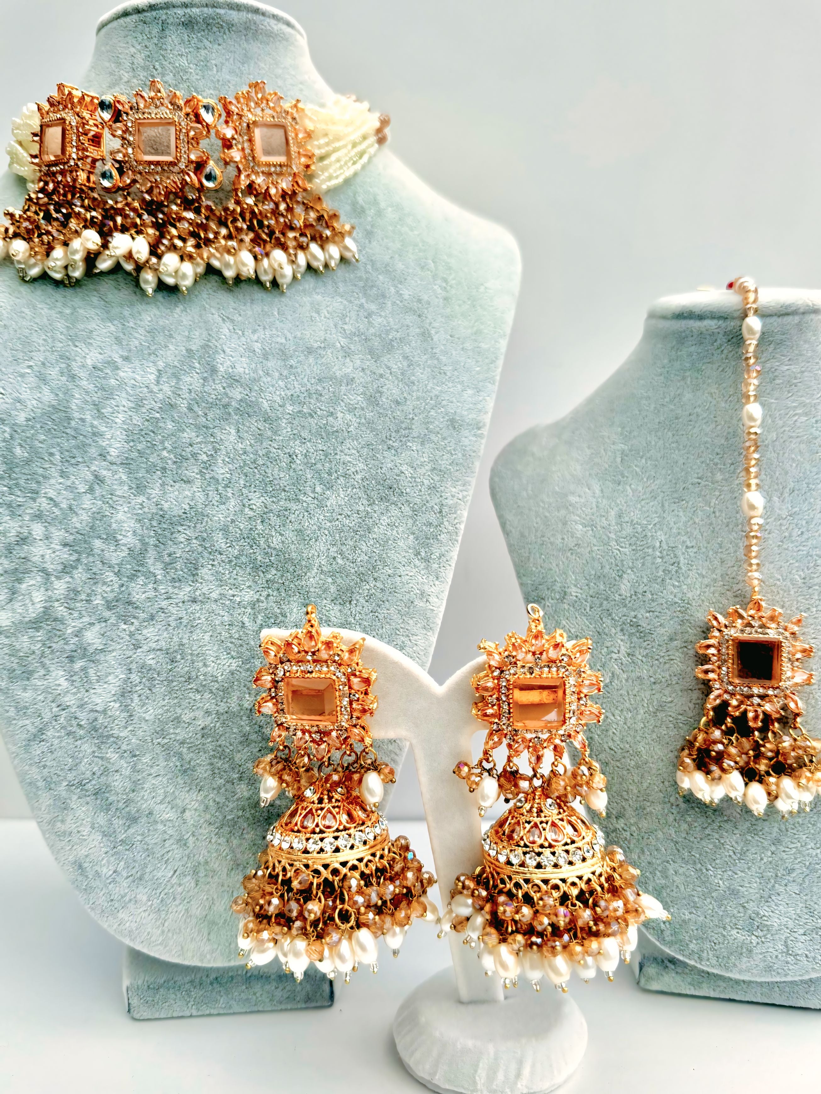 Abroo – A Statement of Grace and Grandeur